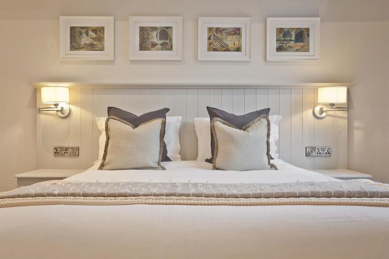 Bed & Breakfast Tithe Barn - Self Check In *
