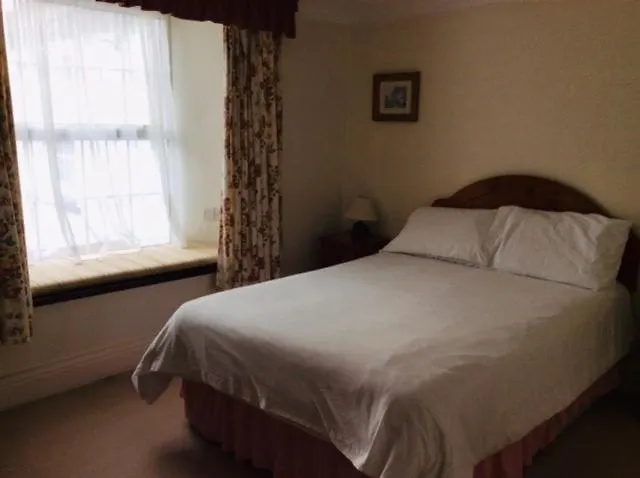 Inn The Black Bull And 2*
