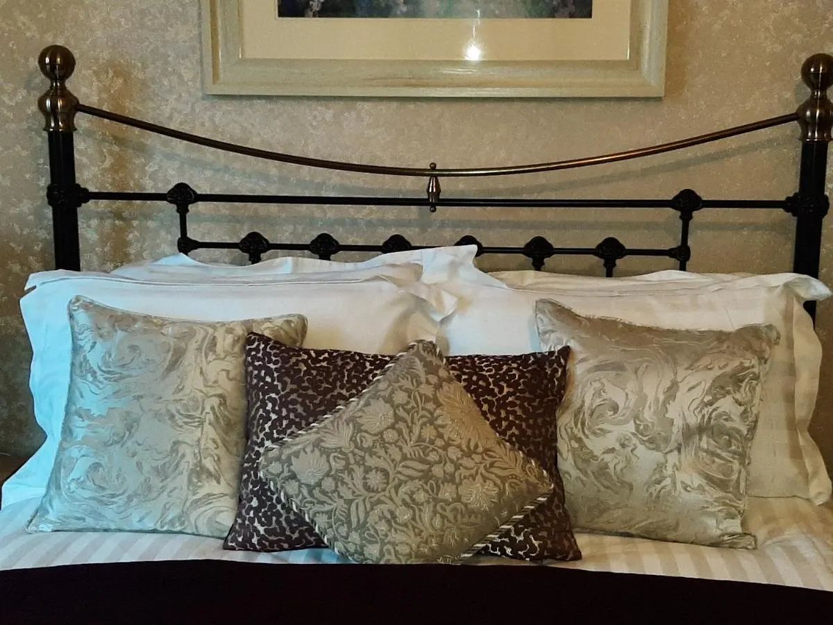 Lane Rigg Couette-café 3*