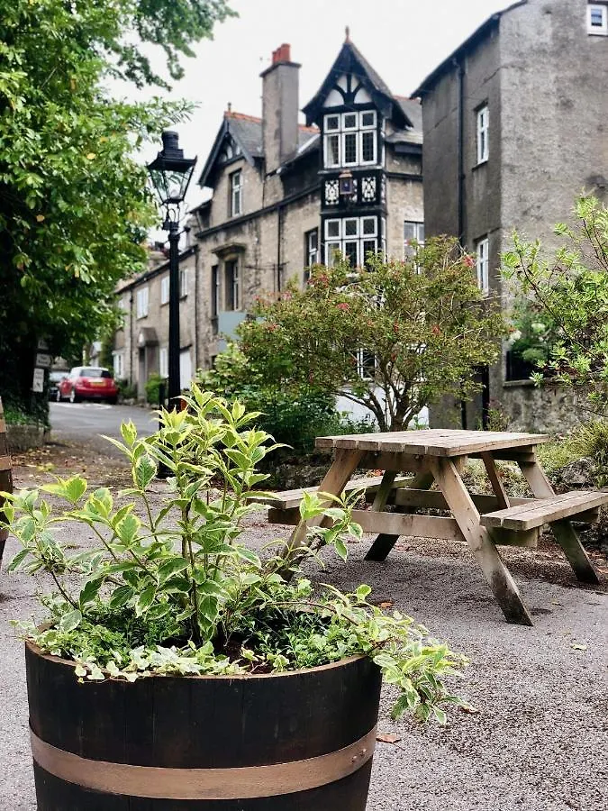 The Wheatsheaf At Beetham Hotel