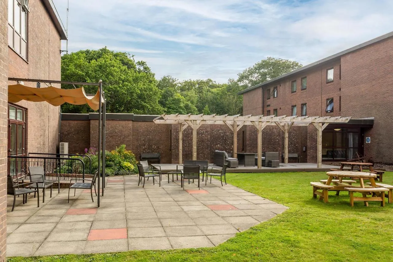 Summergrove Halls 3*