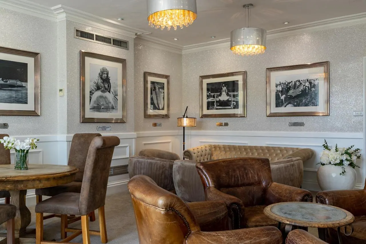 Lakes & 5* Bowness-on-Windermere