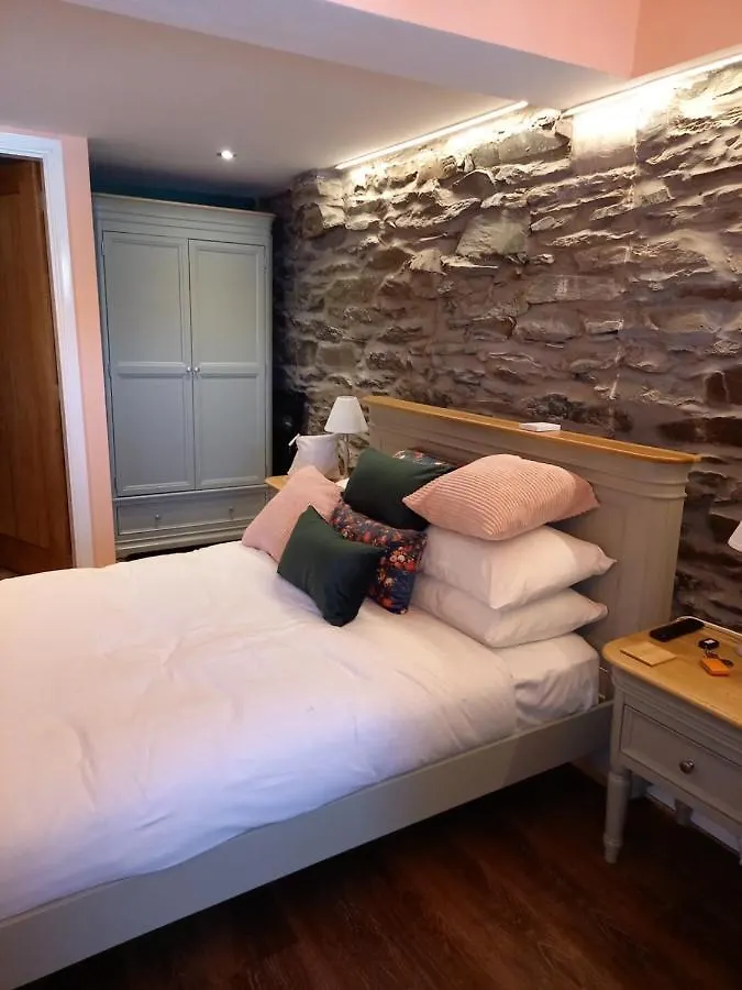 Мини-отель The Sun Boutique And Lounge 4*