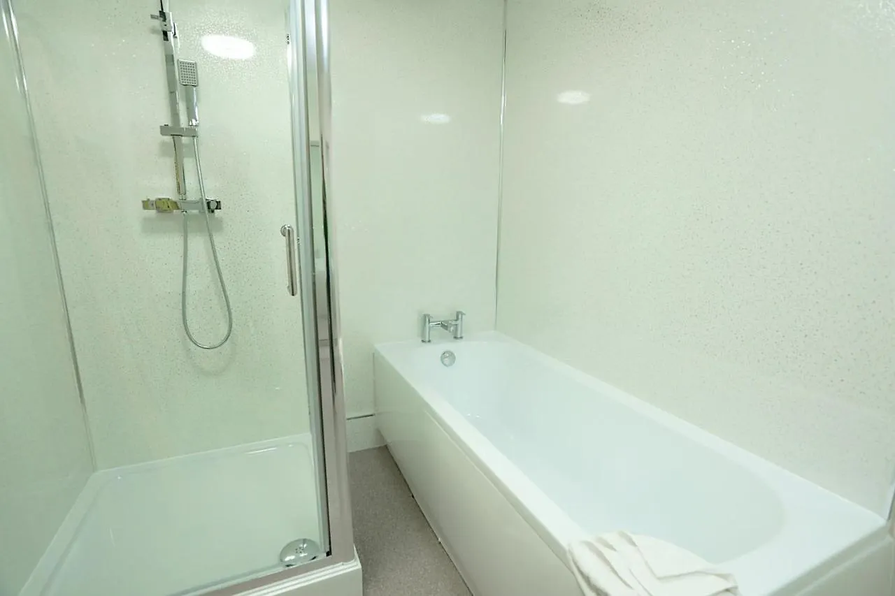 Hotel Summergrove Halls
