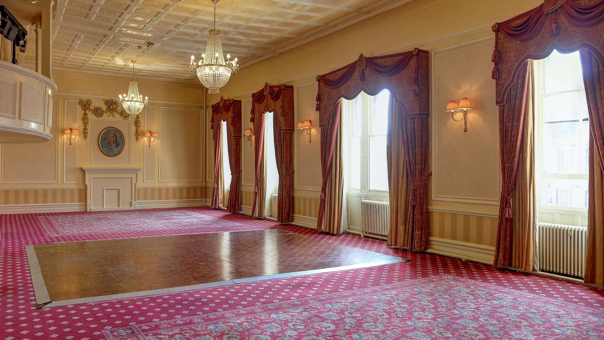 The George Hotel 3*