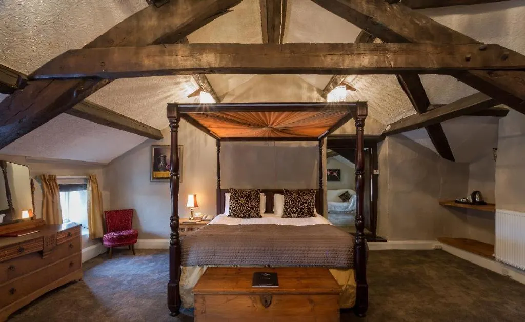 Gosforth Hall 3*