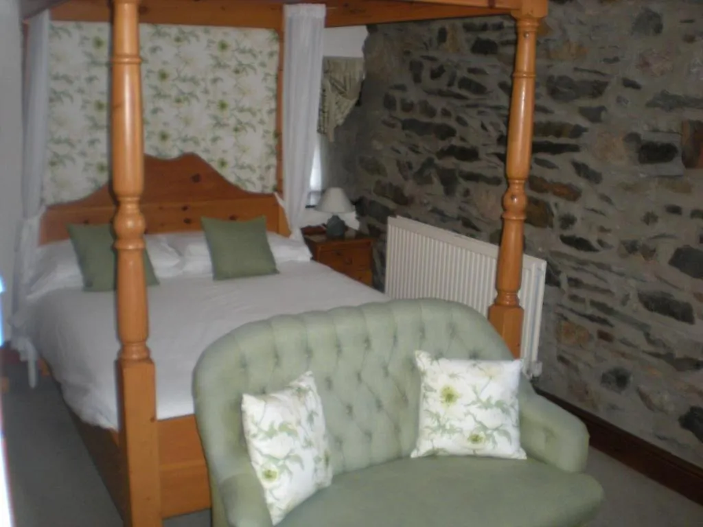 Inn The Black Bull And 2*
