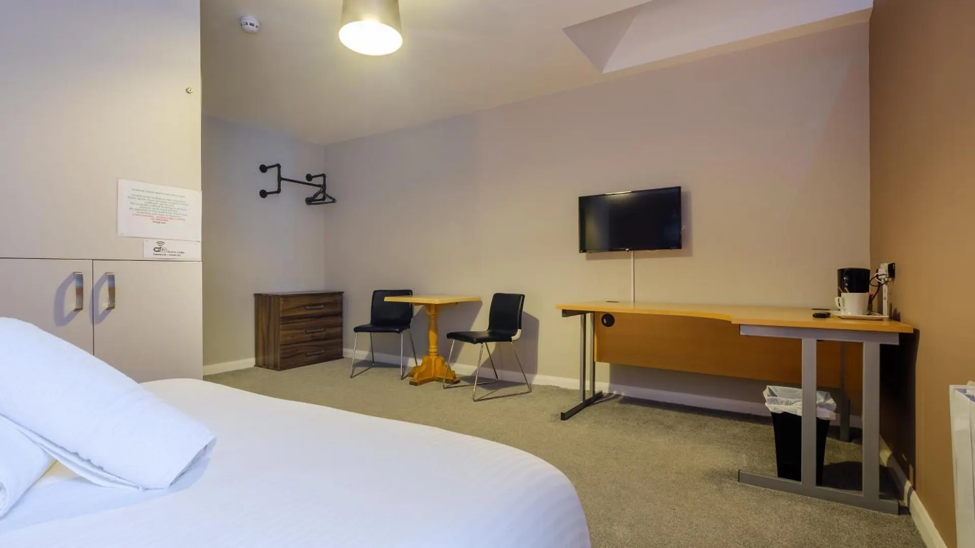 Station - Free Off-site Health Club Access With Pool, Sauna, Steam & Gym