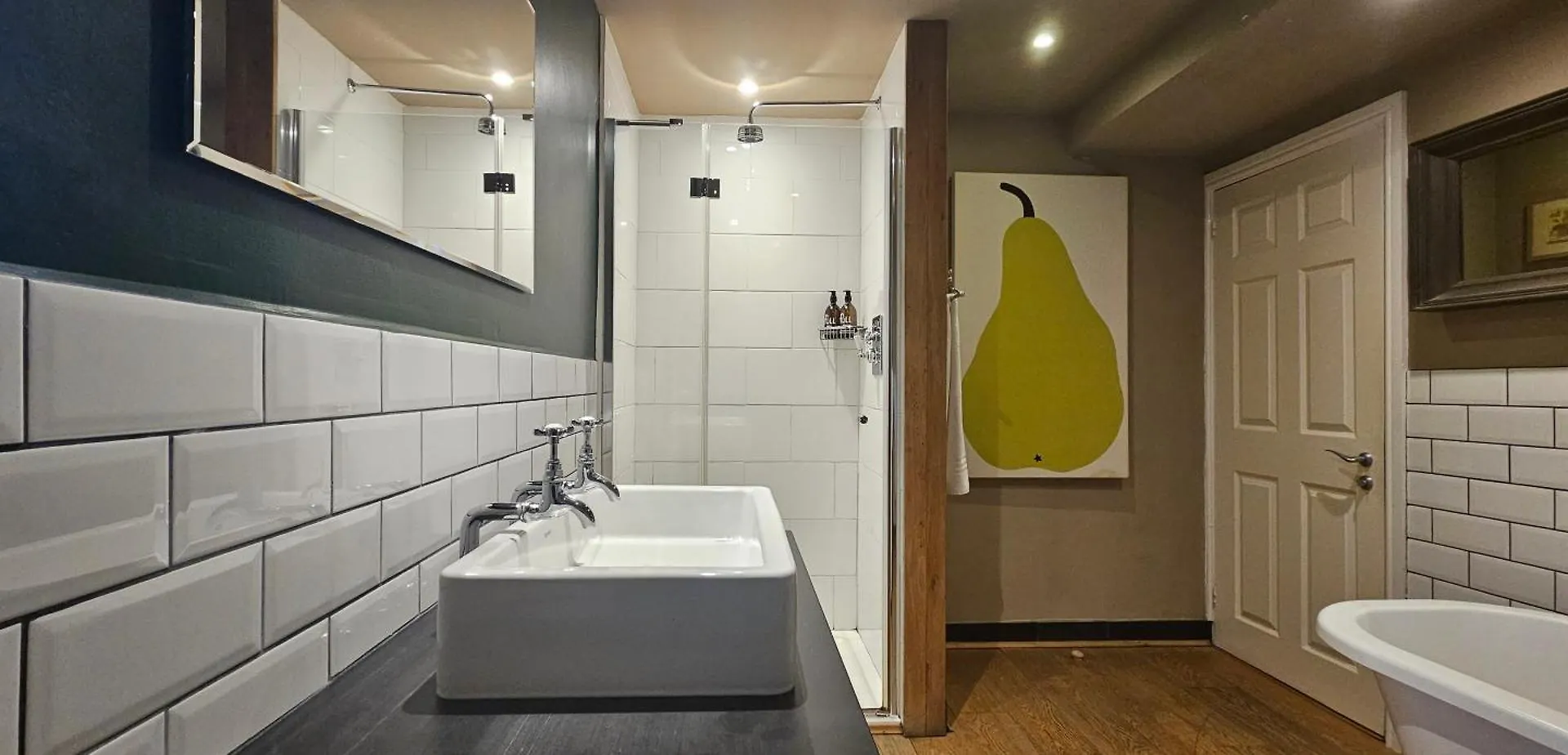 The Drunken Duck Hotell *