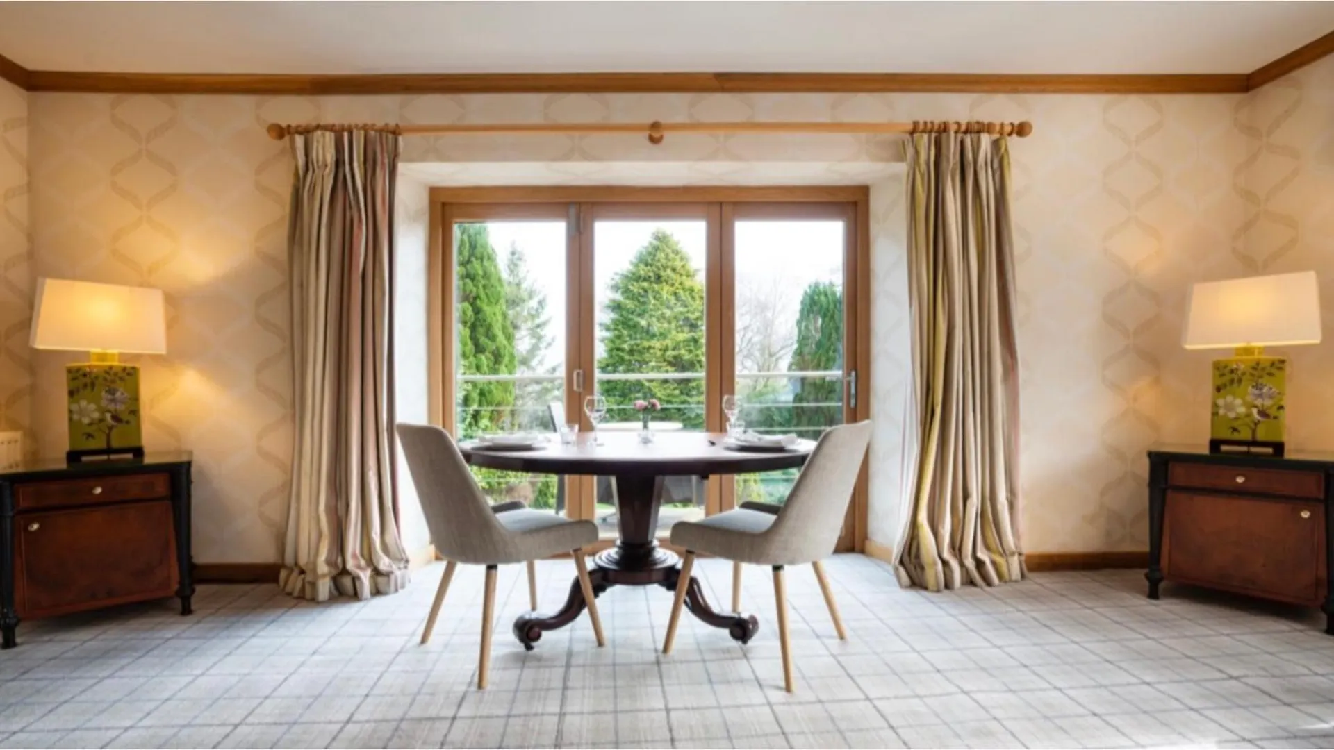 Apartment Yewfield Self Catering