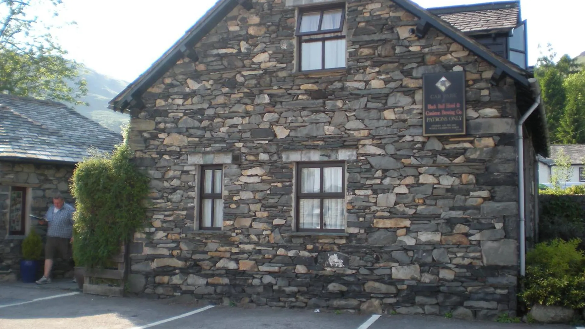 Inn The Black Bull And 2*