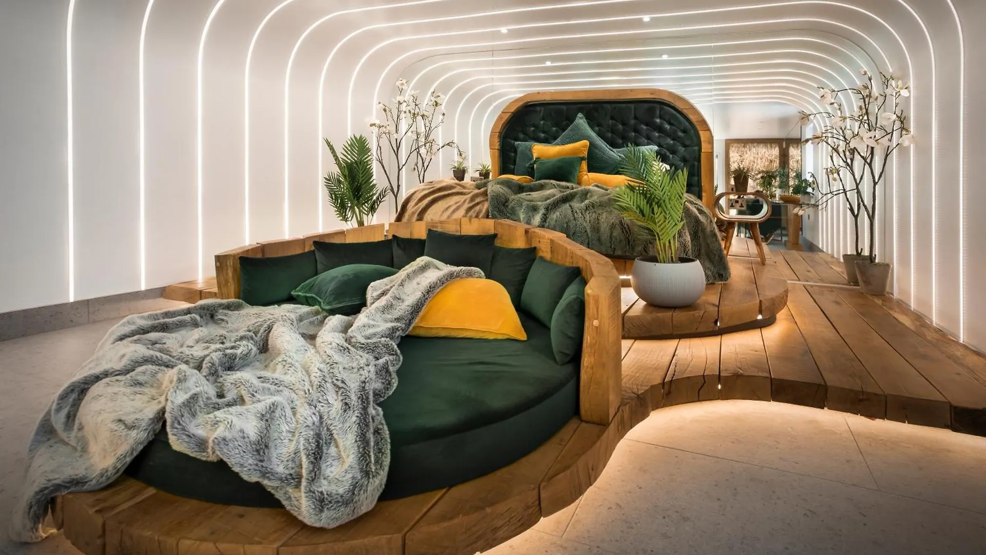 Aphrodites Group - Luxury Hot Tub In District! ホテル