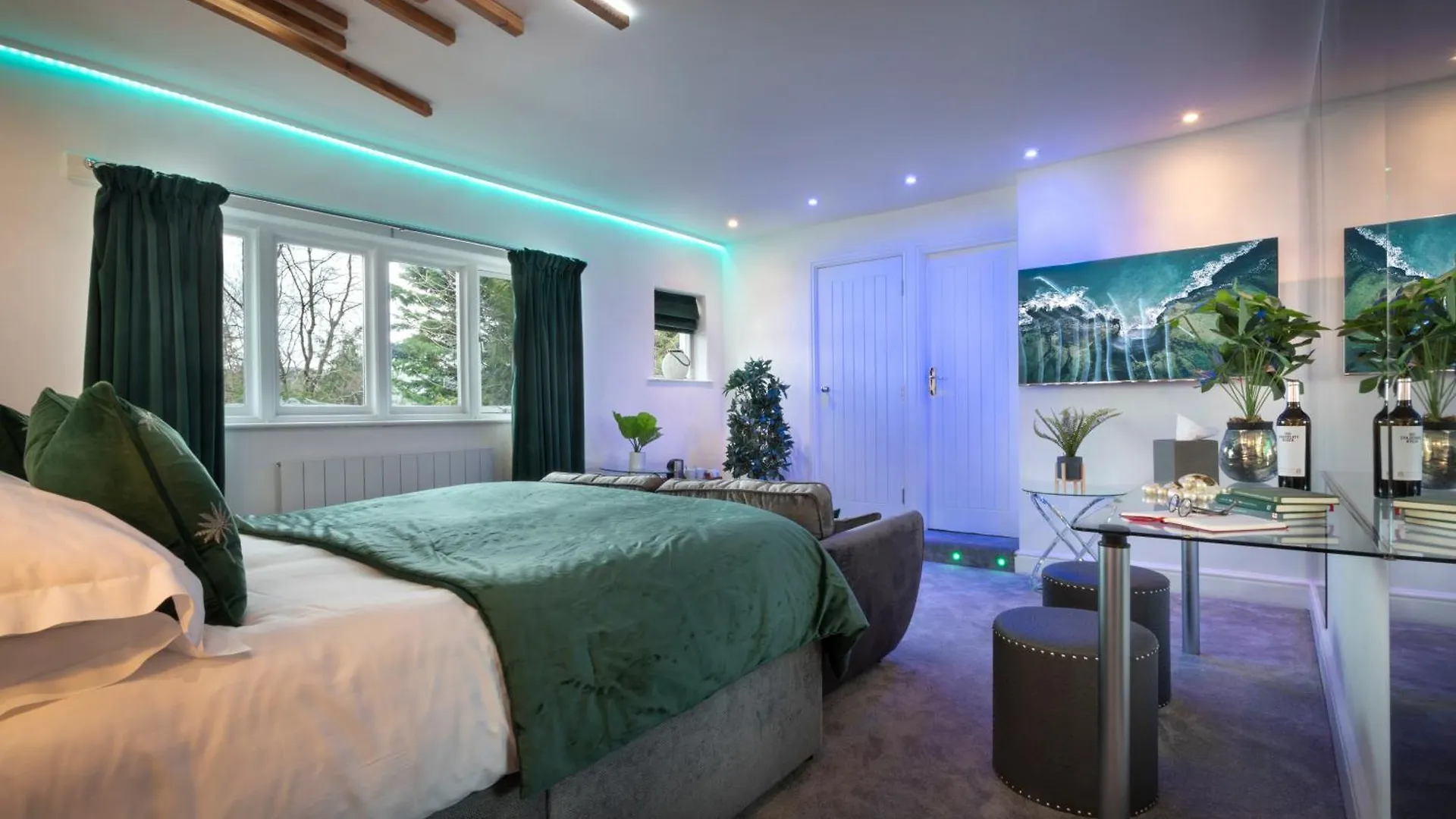 Aphrodites Group - Luxury Hot Tub In District! 5* ボウネス＝オン＝ウィンダミア