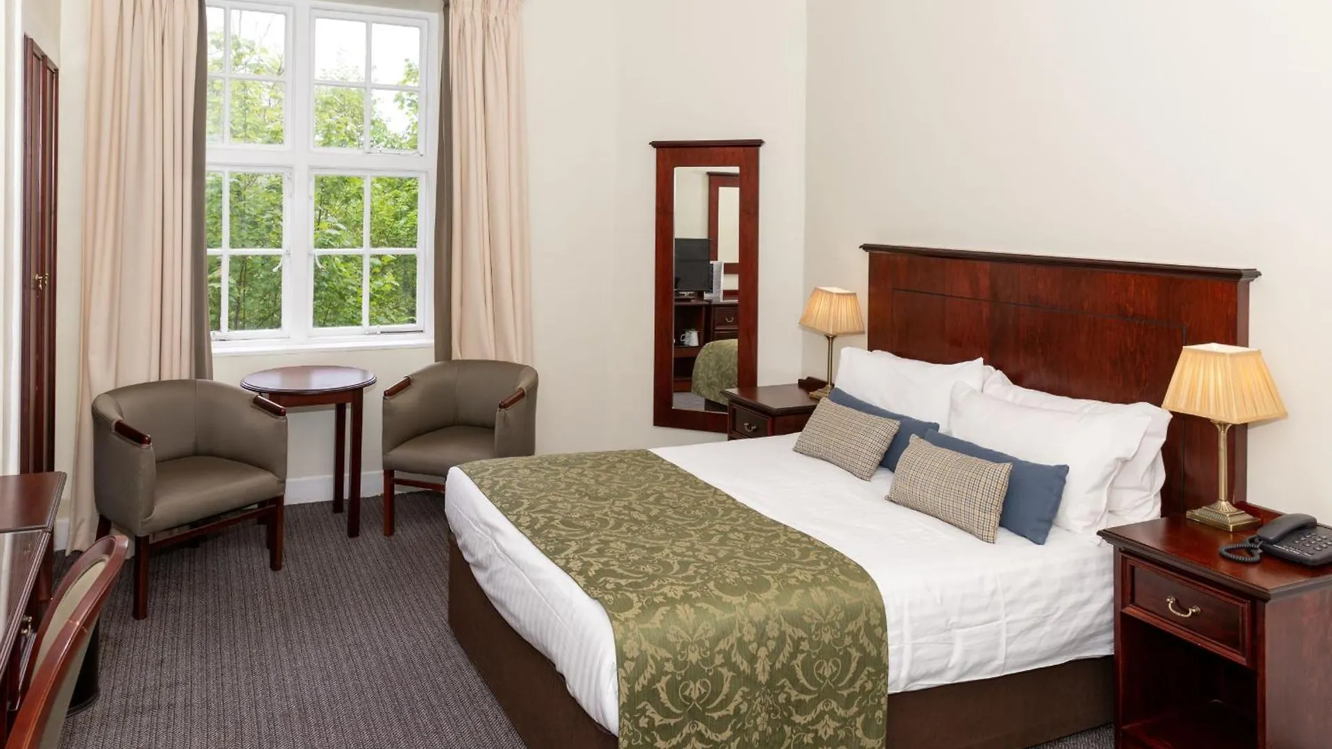 Hotel Cumbria Grand