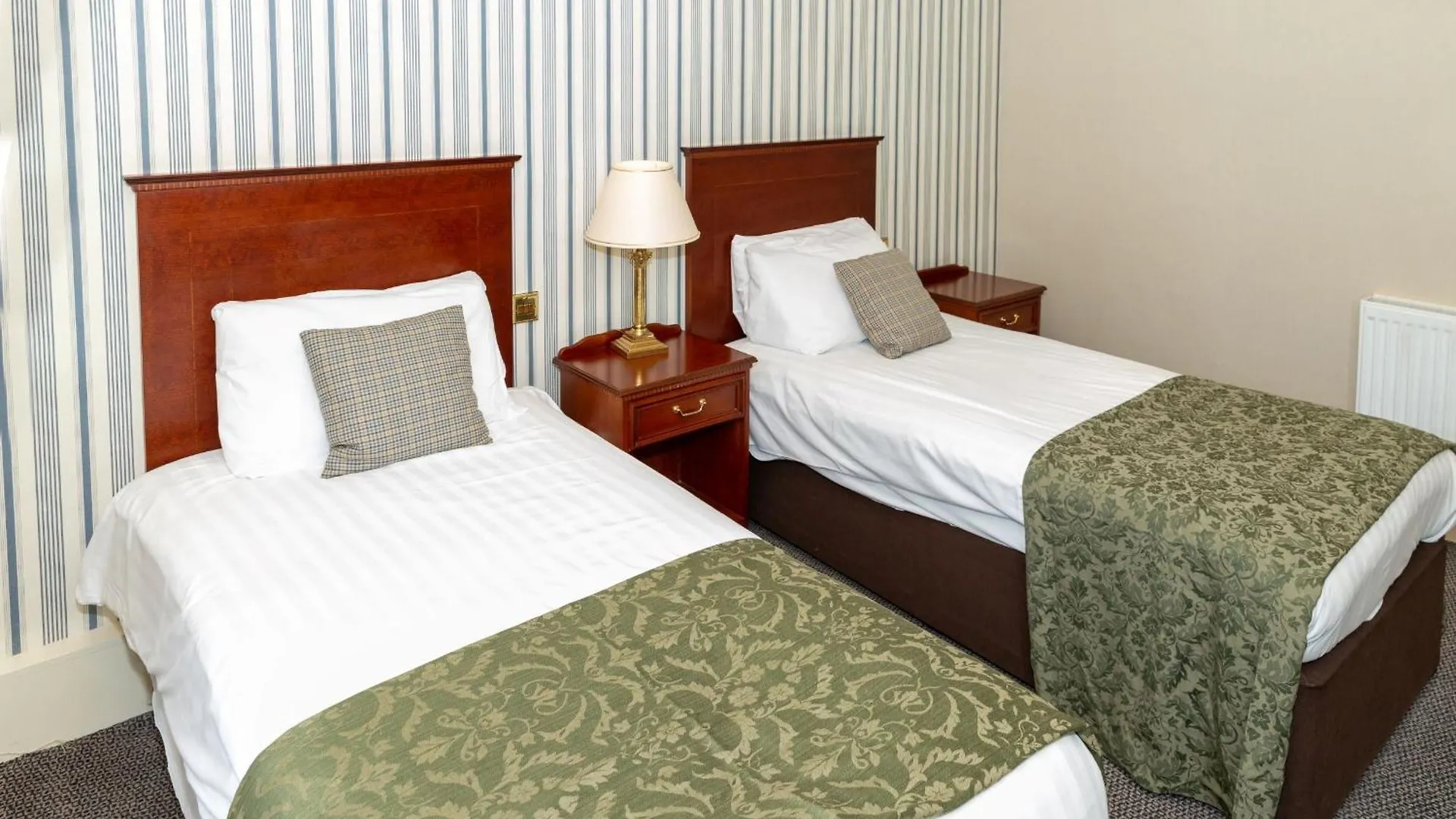 Cumbria Grand Hotel 3*