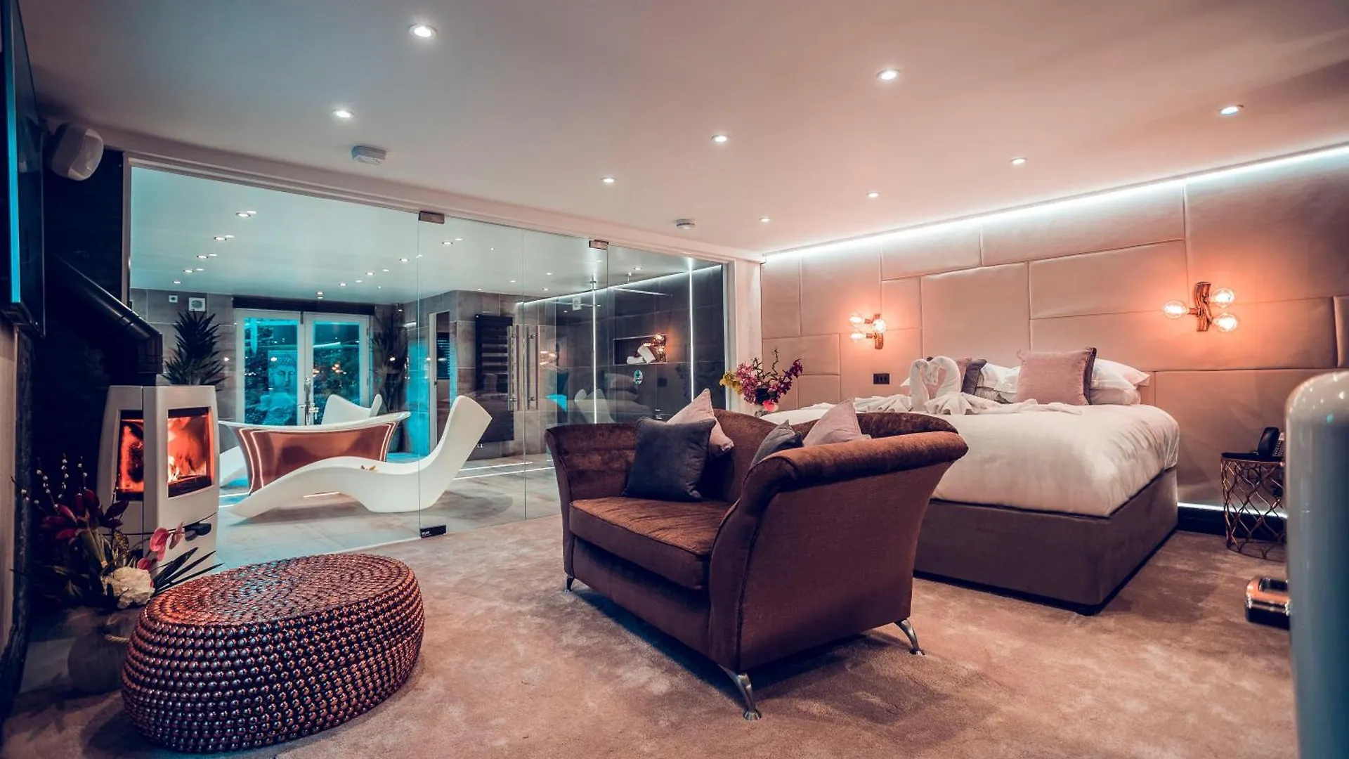 Aphrodites Group - Luxury Hot Tub In District! 5* ボウネス＝オン＝ウィンダミア