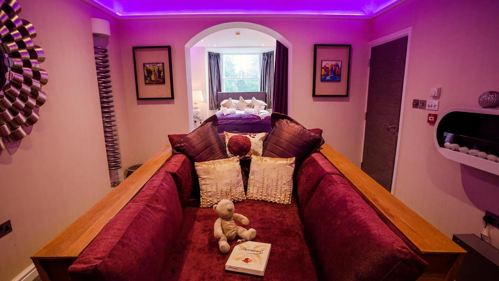 Aphrodites Group - Luxury Hot Tub In District! ホテル 5*
