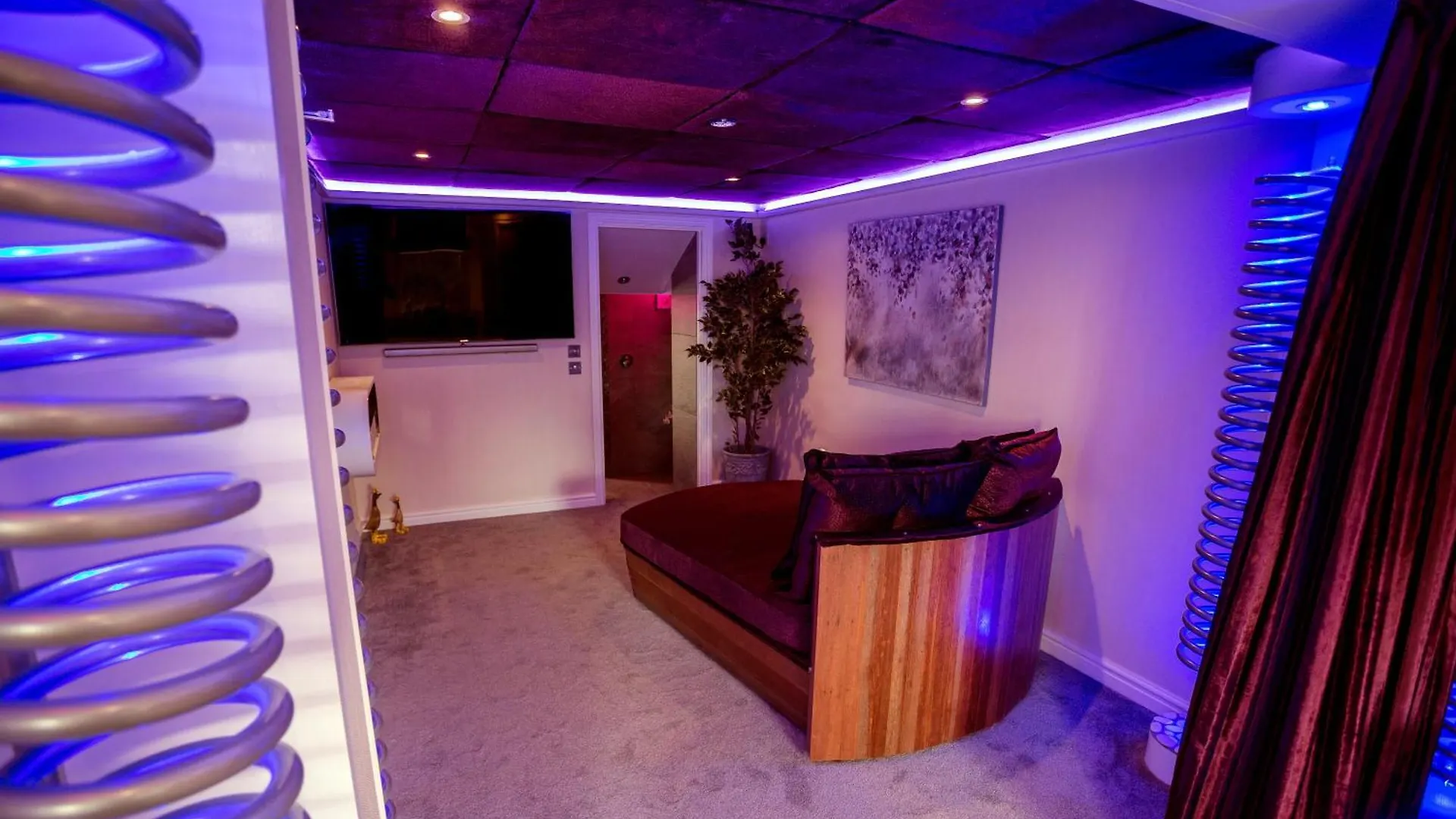 Aphrodites Group - Luxury Hot Tub In District! ボウネス＝オン＝ウィンダミア