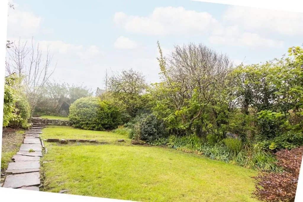 Hampton Manor House Apartment