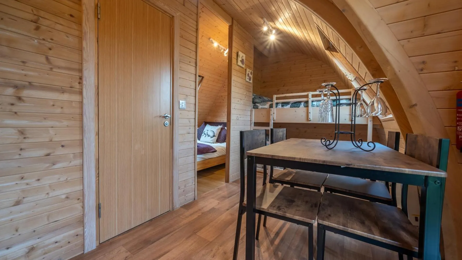 Borrett Escapes - Luxury Pods Lodge