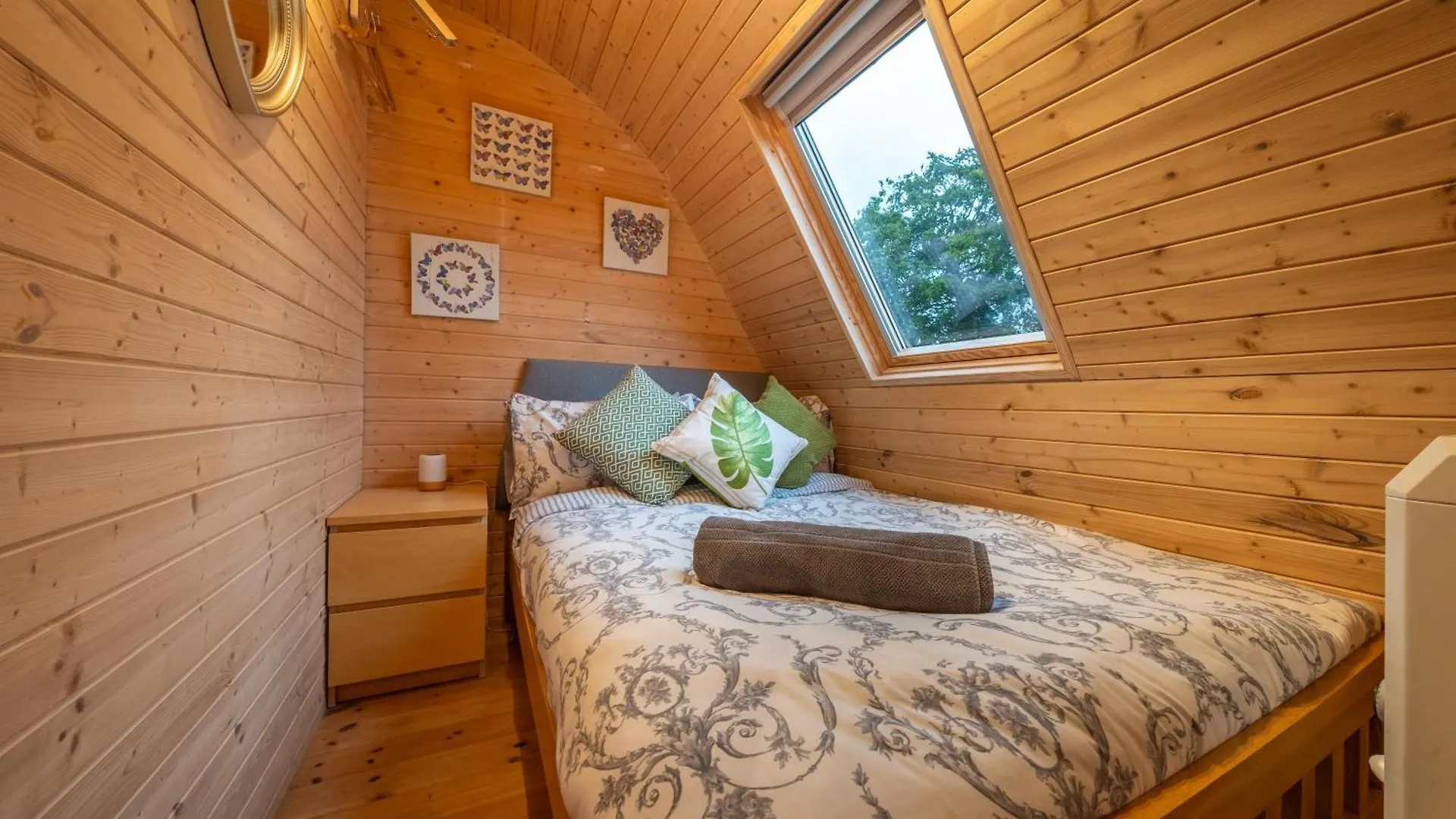 Borrett Escapes - Luxury Pods Lodge