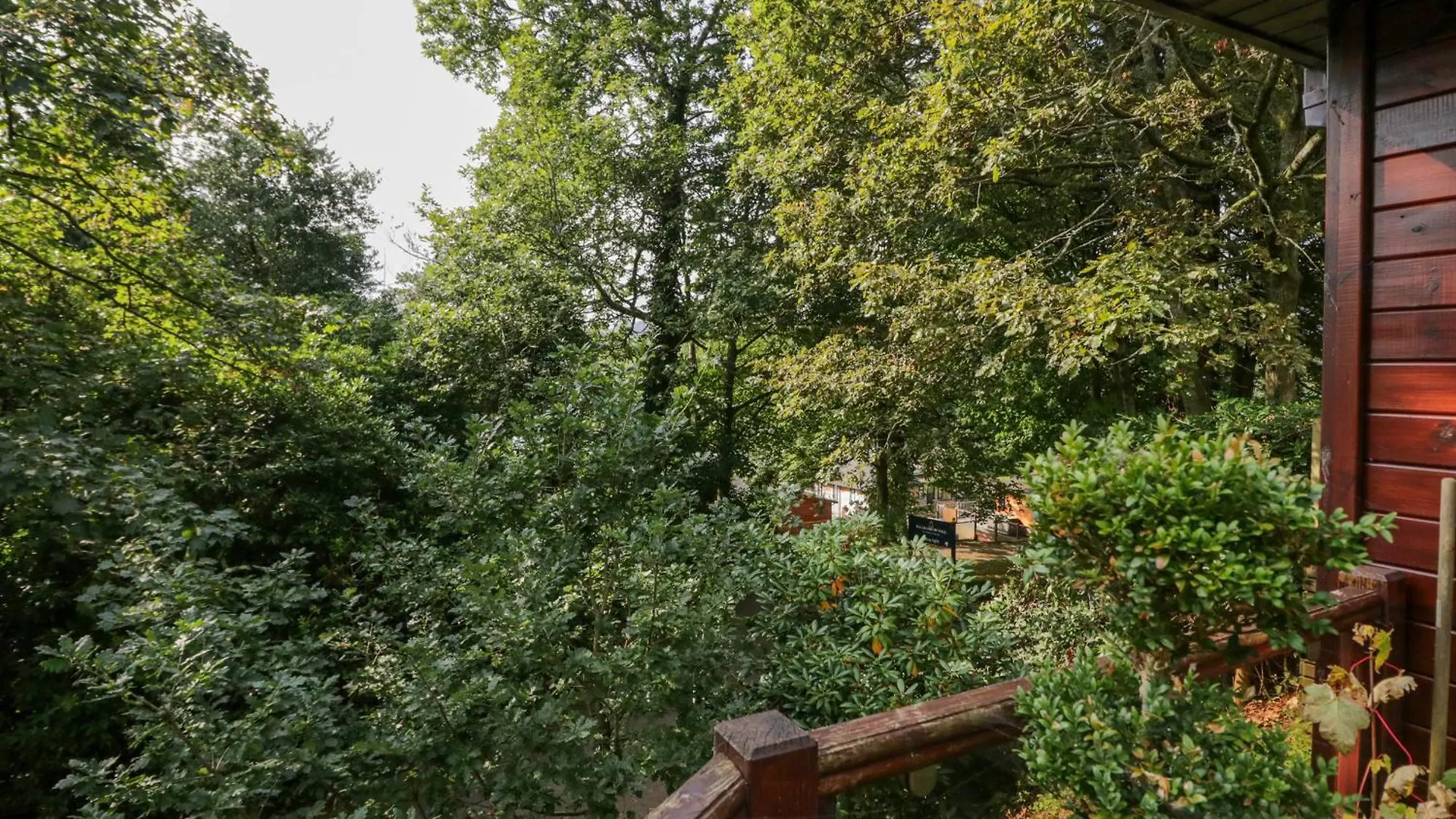 Semesterbostad Tree House, Partial Views Windermere