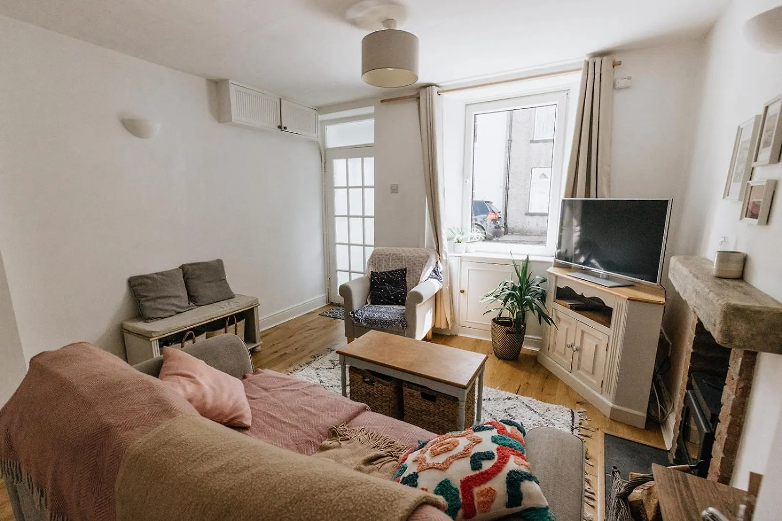 Sun - Cosy In With A Log Burner In Ulverston, Cumbria Ulverston