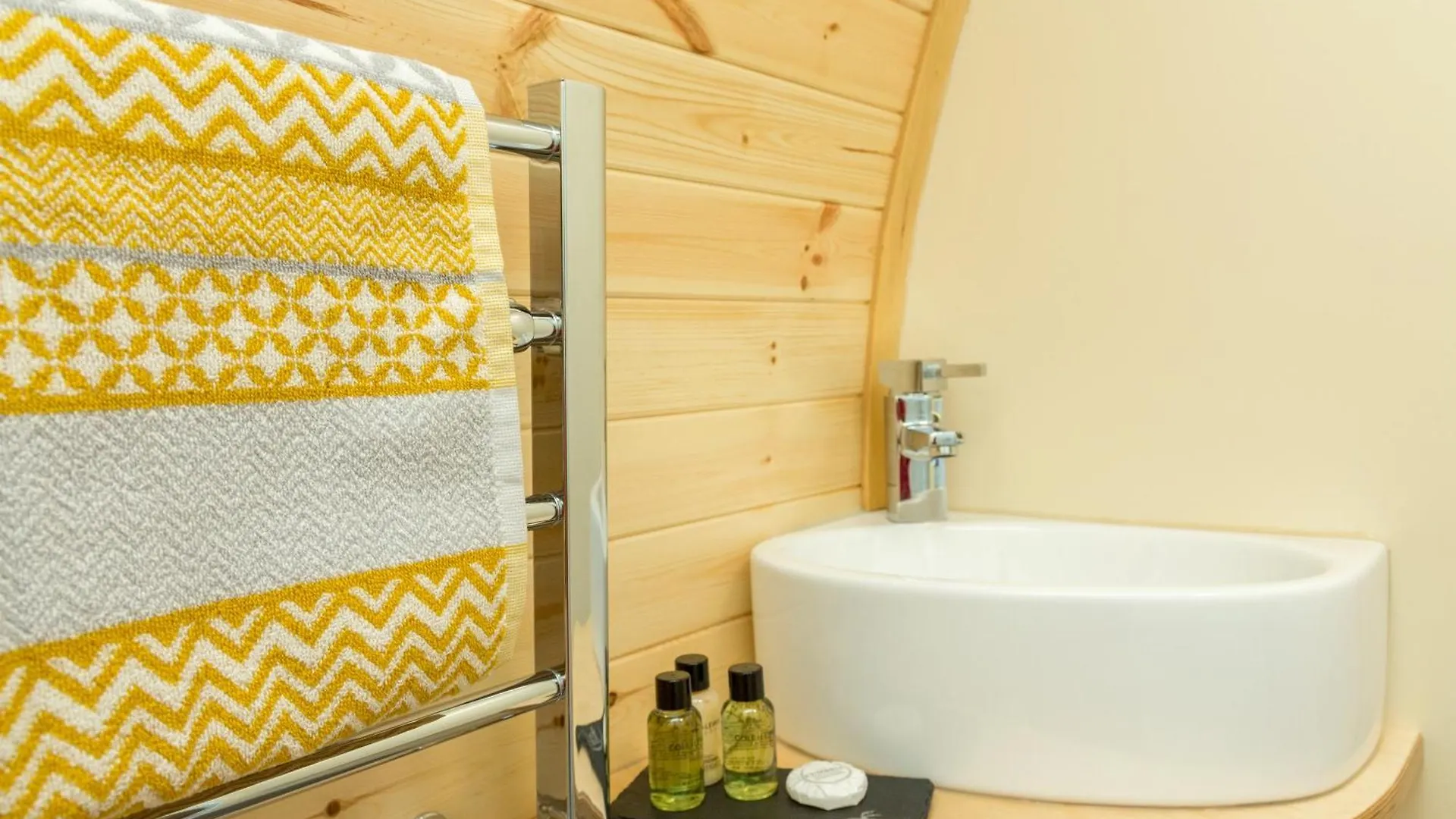 Wandales Luxury Pod With Hot Tub At Fell View Park Kirkby Lonsdale Apartmán