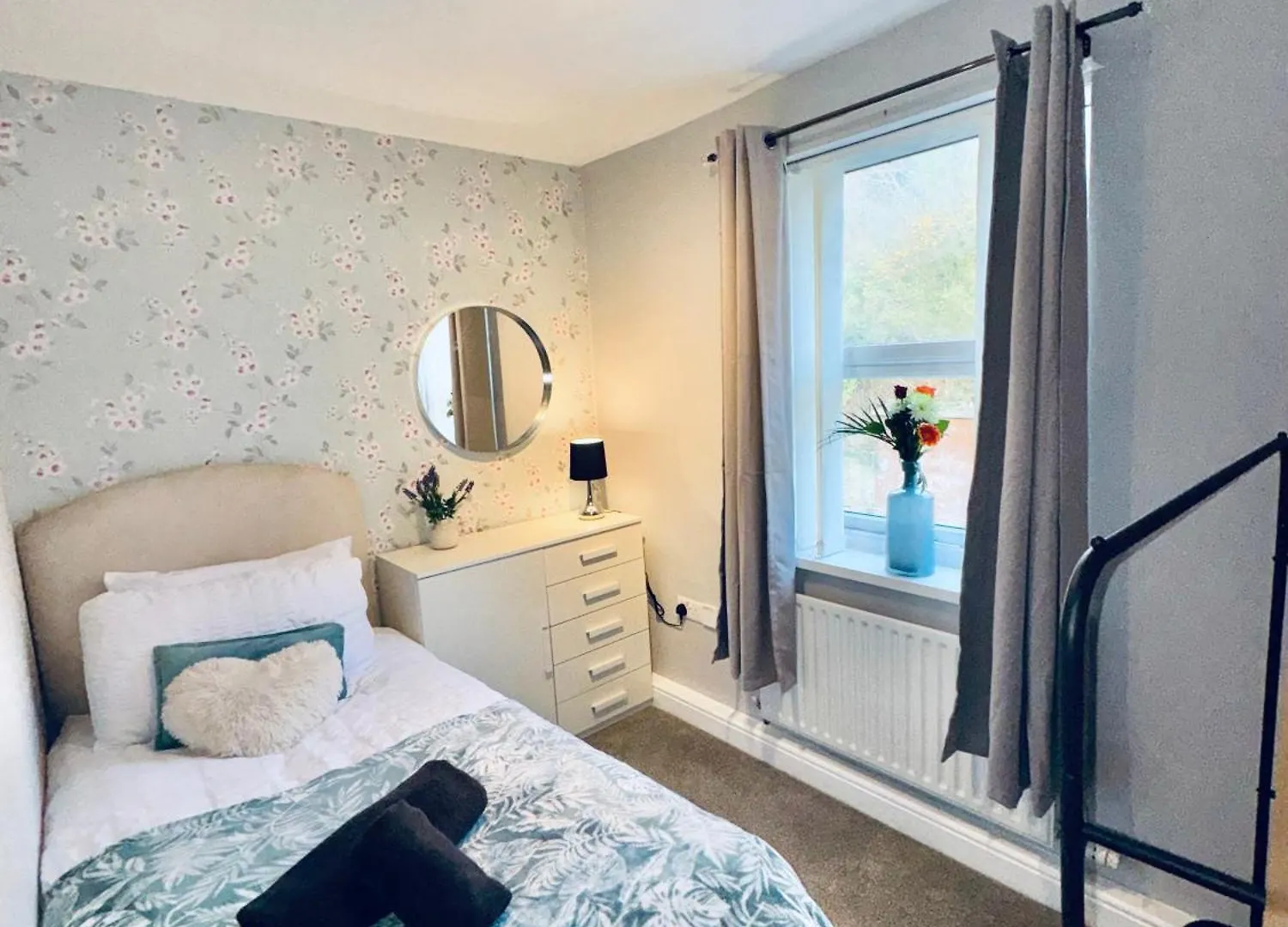 New Road - 2 Bedroom 아파트 *