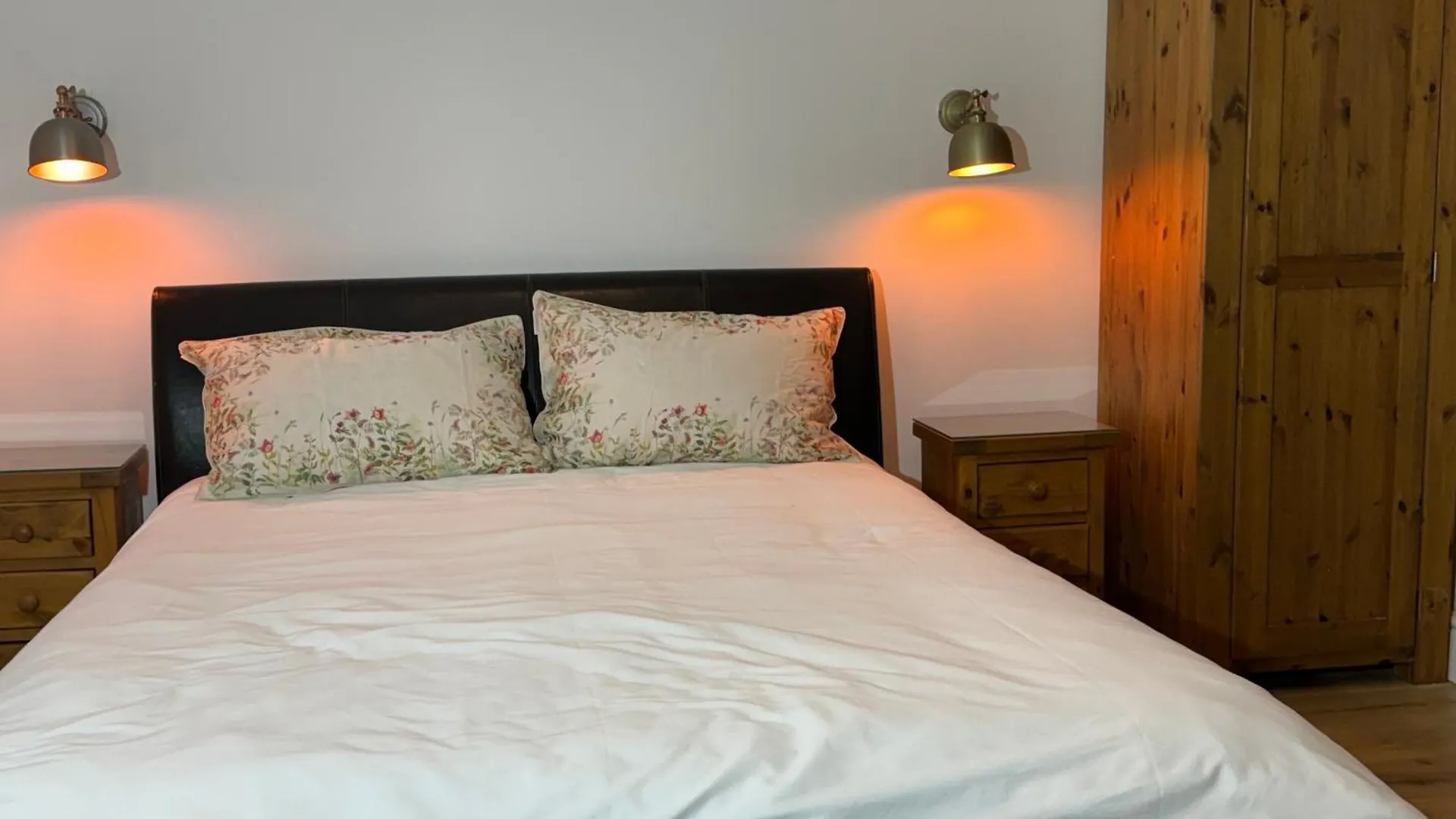 King-bed En-suite *