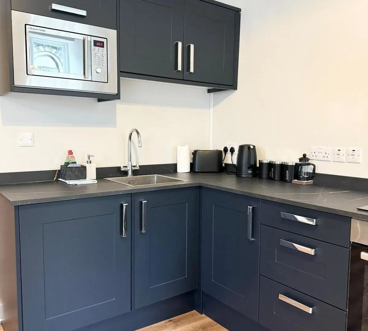 The Queens Nest, 1 - Bed, Sleeps 2 Apartment *