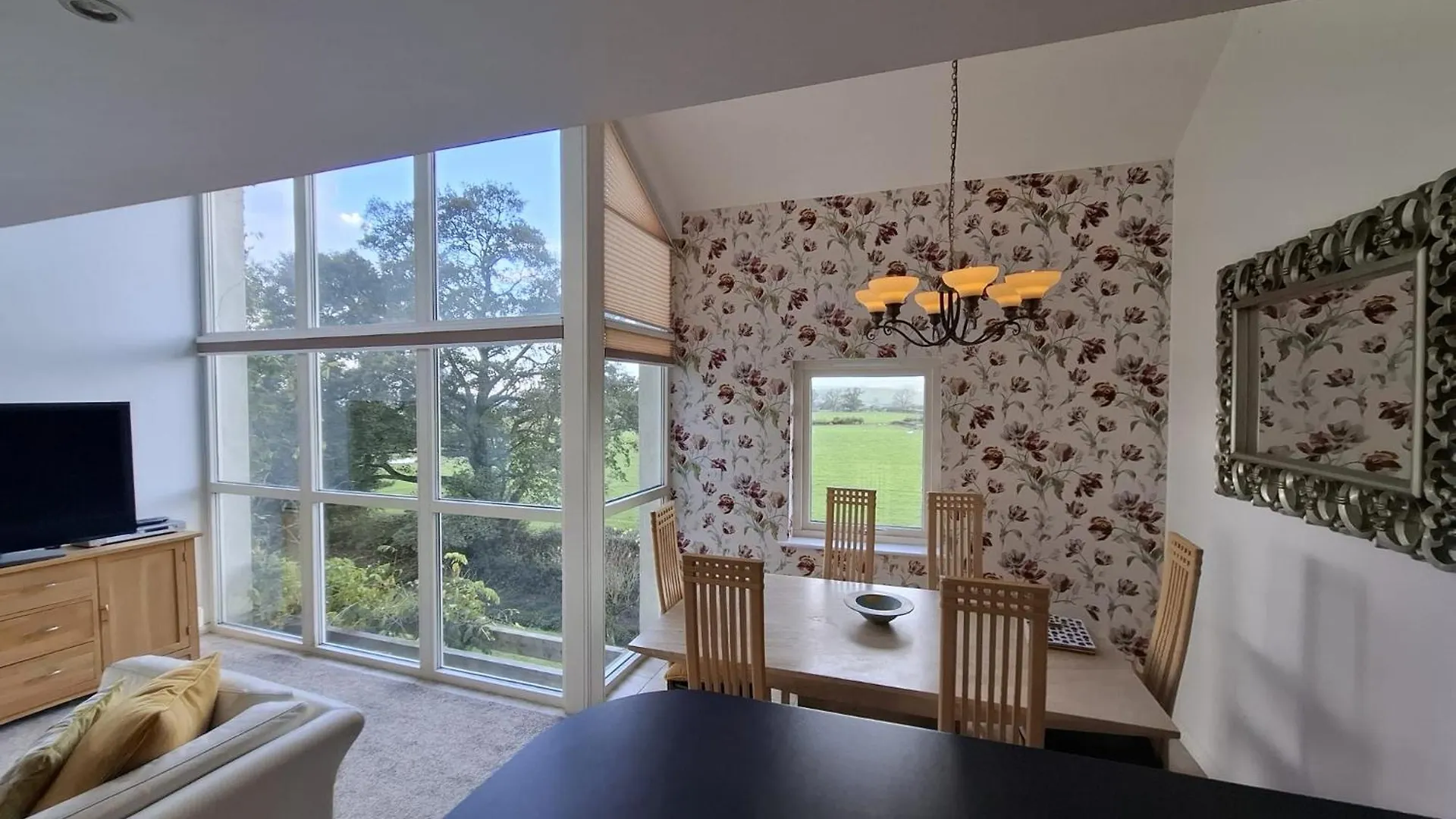 7 The Meadows Apartman