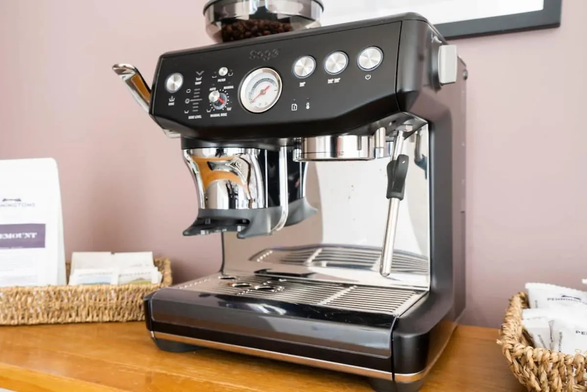 Rosemount X3 Bed Townehouse With Hot Tub & Parking, Σπίτι διακοπών *