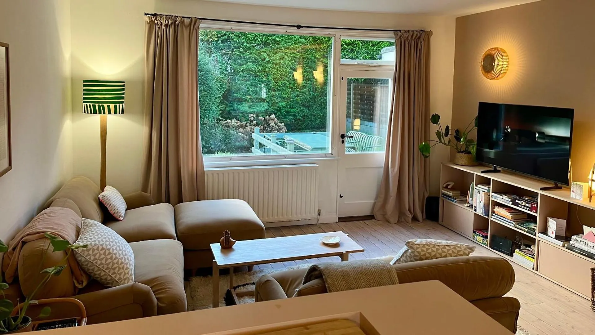 The Shades - Bliss In The Heart Of * Windermere