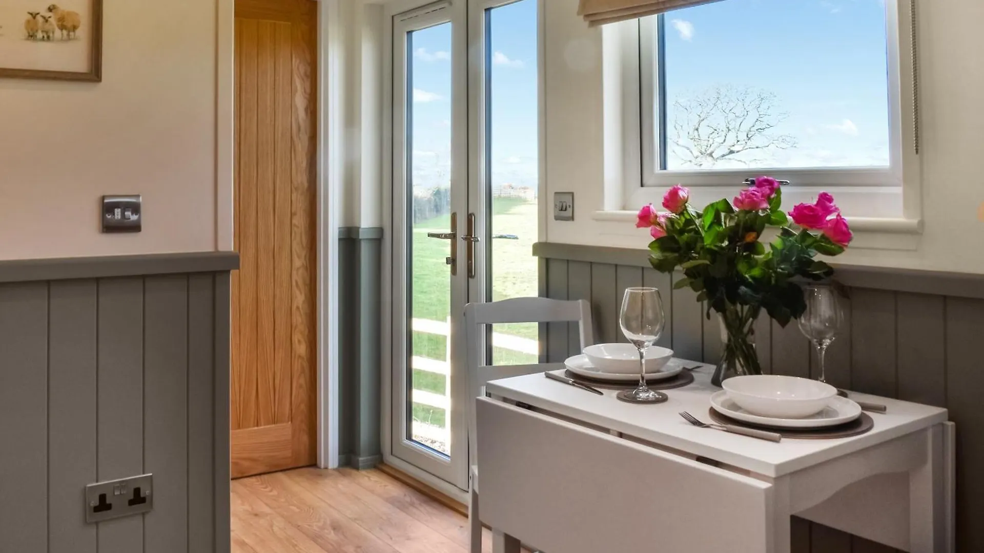 Meadows View Shepherds Hut * Cockermouth