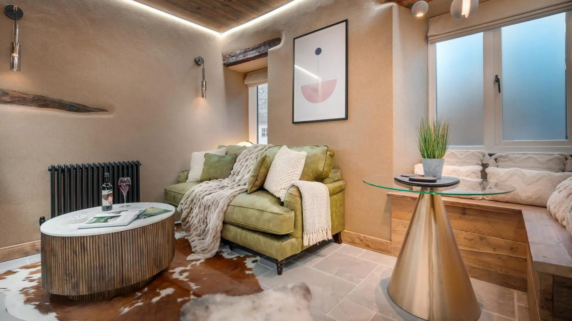 Feriehus Coronation Cottages, Modernised 200-year-old District Getaway For Two *