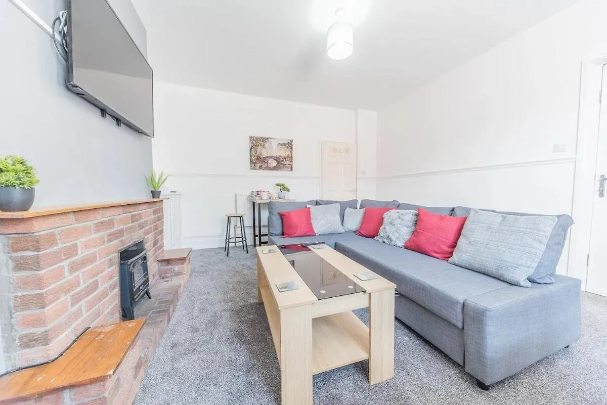 דירה Cozy & Modern 2-bedroom In בארו אין פרנס