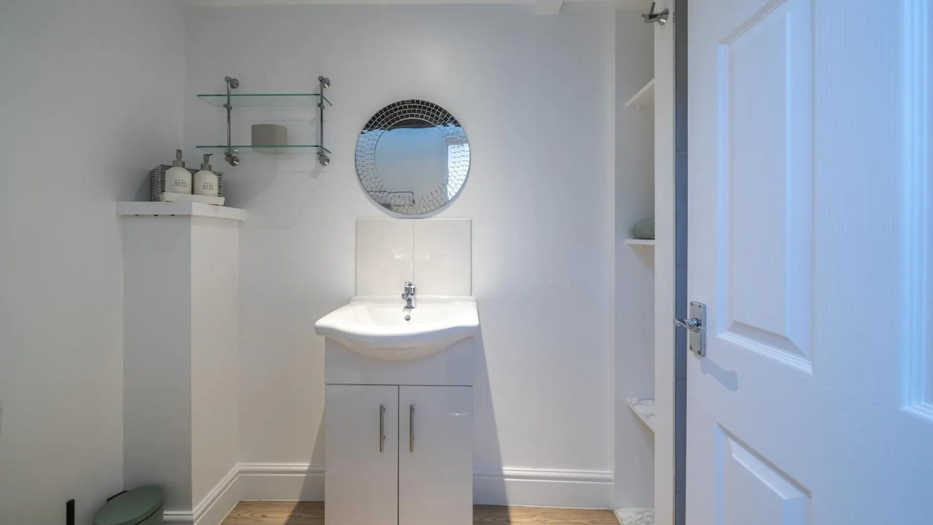 Bell - Is Five Minutes Walk To Pubs, Restaurants And Shops Cockermouth