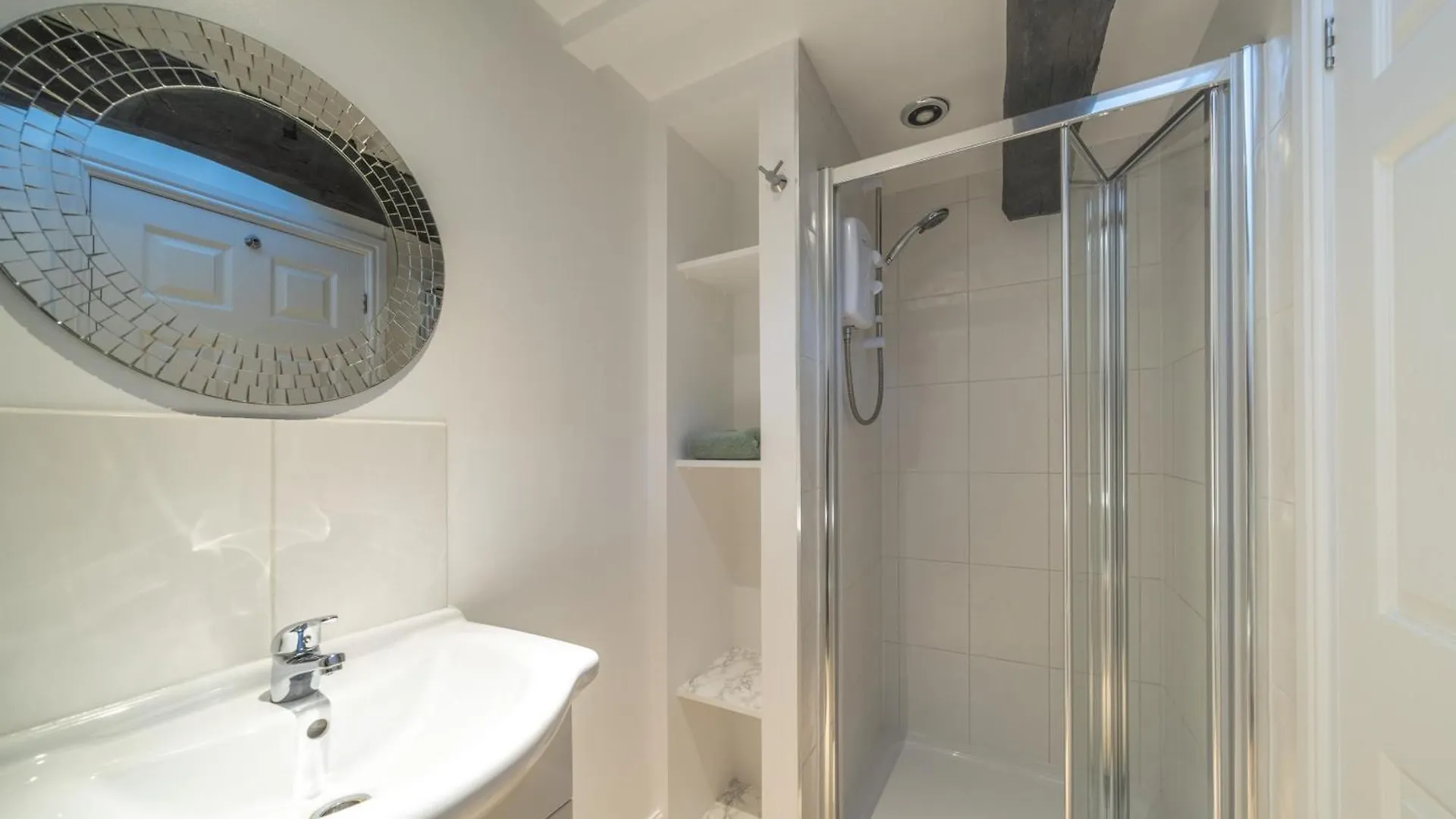 Holiday home Bell - Is Five Minutes Walk To Pubs, Restaurants And Shops *