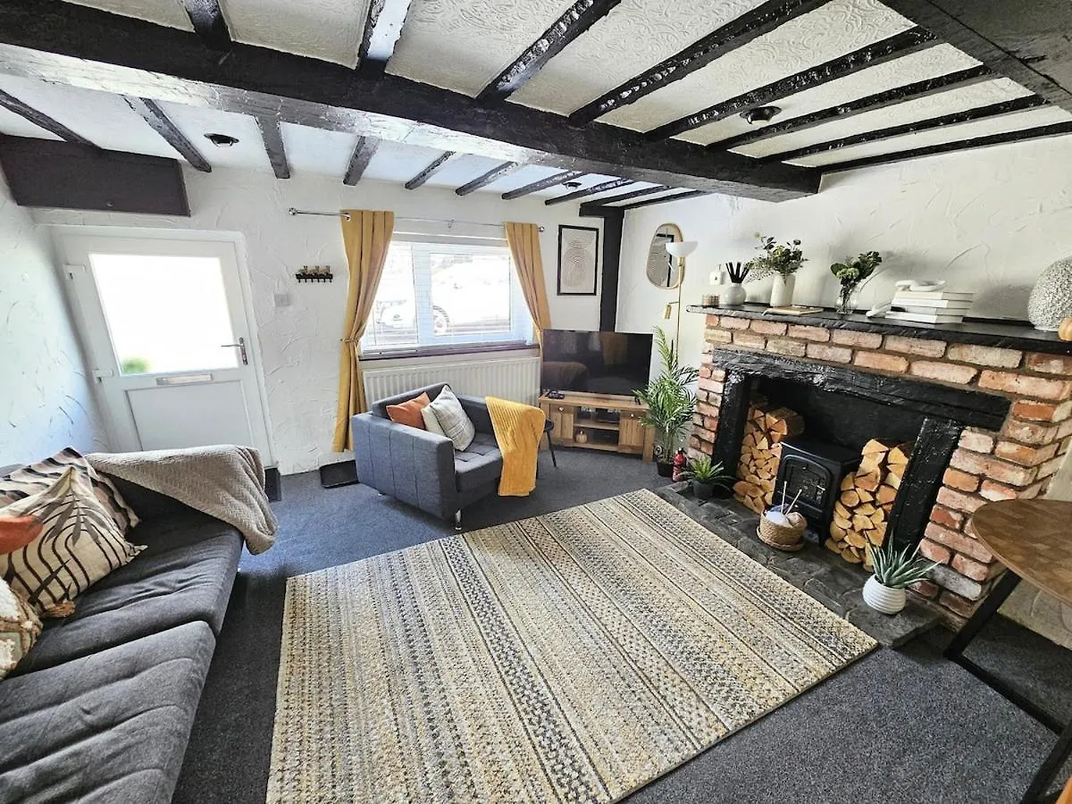 Leaf Tree Cottage, Close To Coast, Lakes And Fells Holiday home