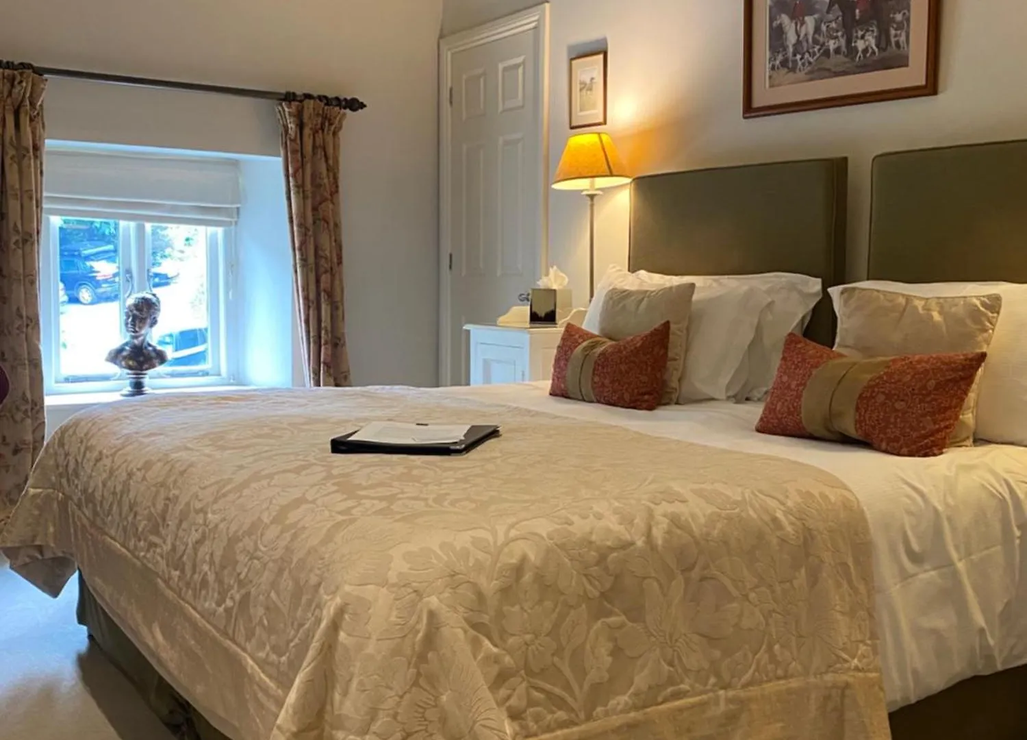 Hotel The Punch Bowl 5*
