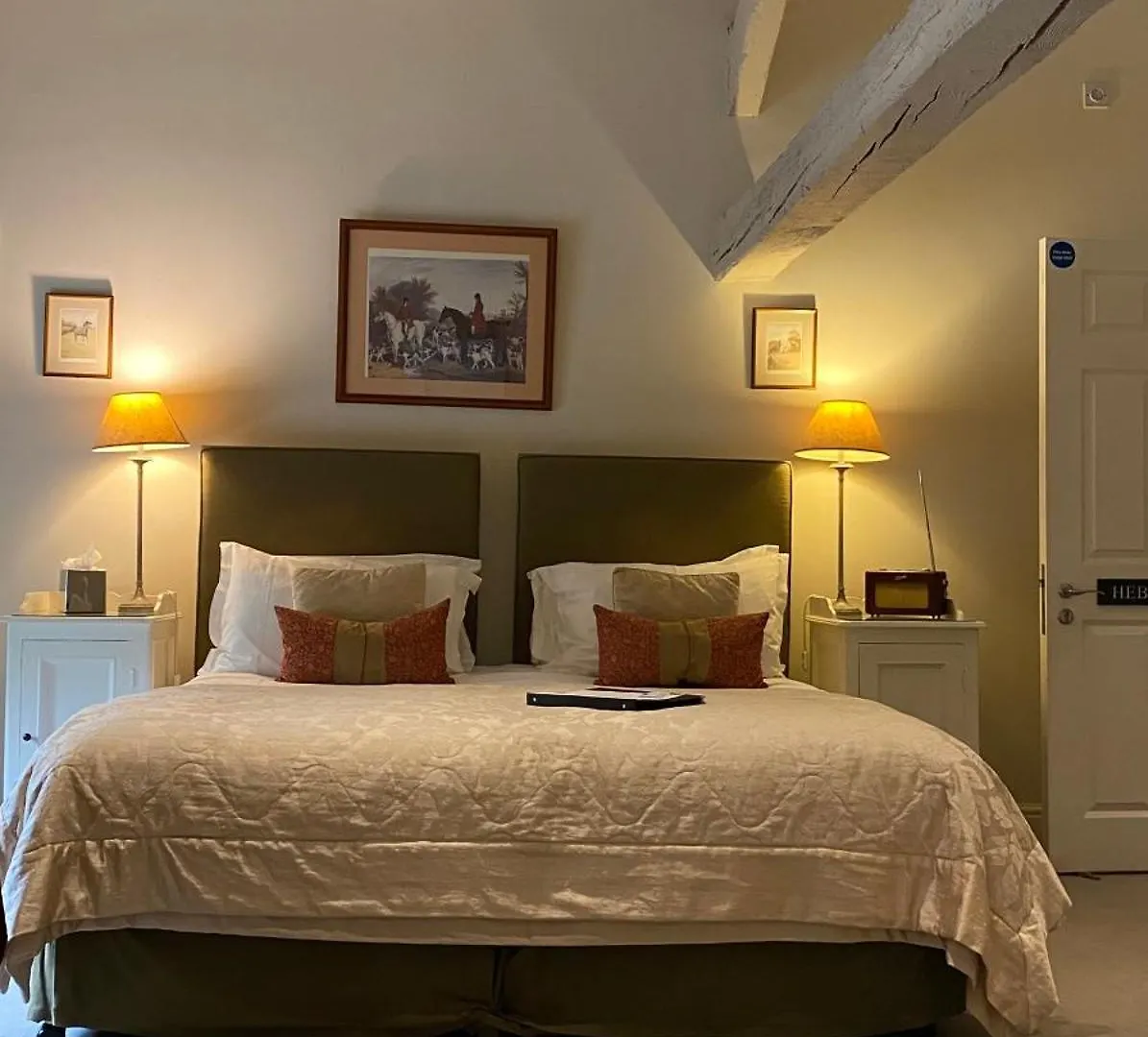 Hotel The Punch Bowl 5*