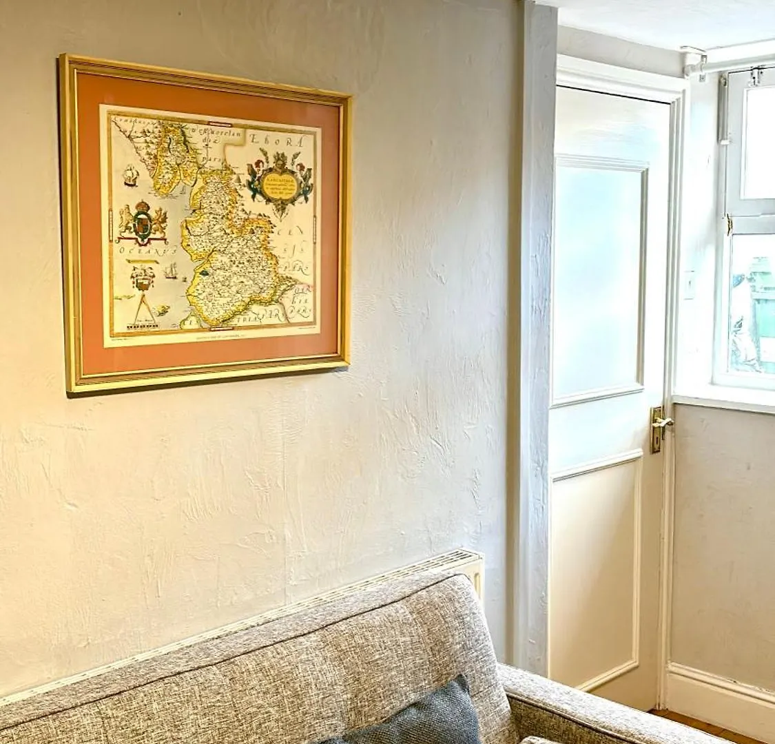 Hotel Kings Arms 4*