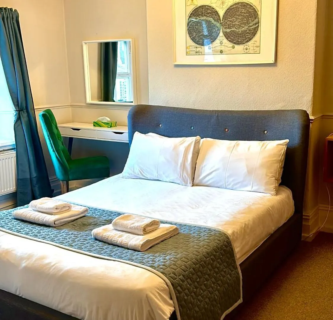 Kings Arms Hotel 4*