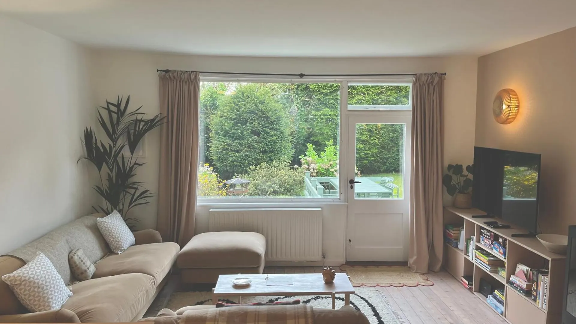 The Shades - Bliss In The Heart Of Windermere