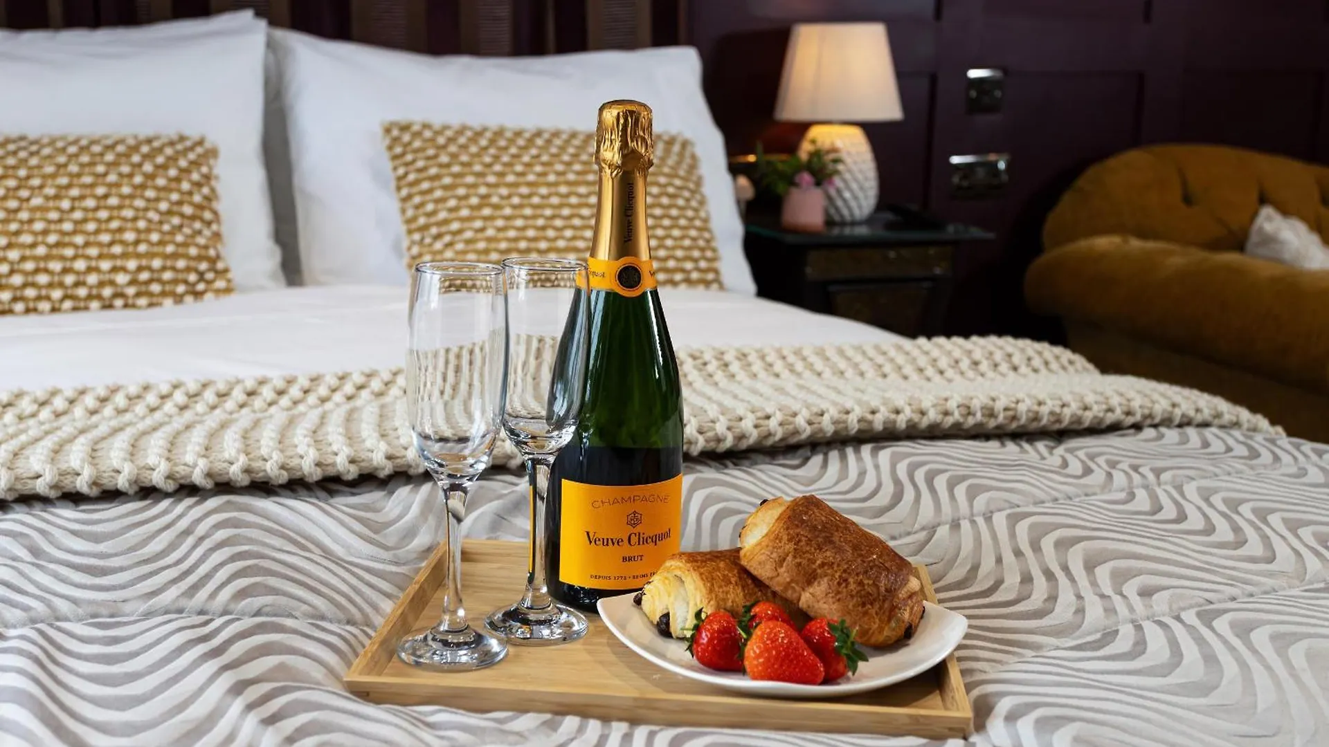 Dom wakacyjny Scenery Hill Hideaways The Coach House Charming Retreat With Jacuzzi And Bbq Hut Near The District *