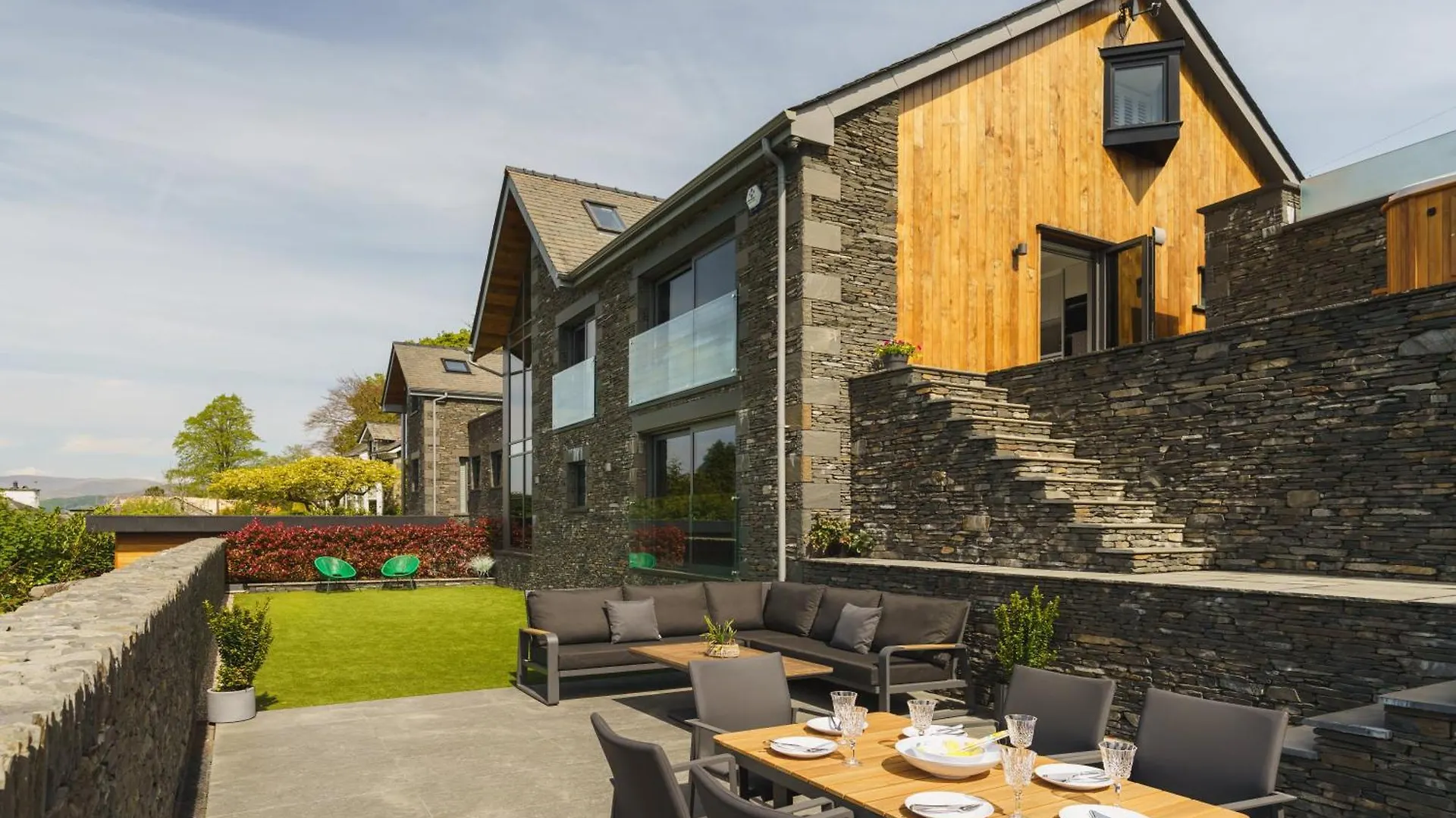 Midways, Stunning Retreat In The Heart Of 펜션