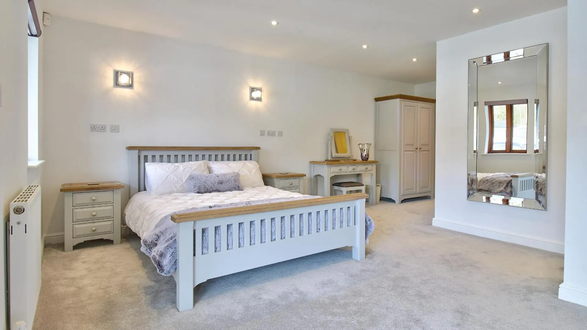 Luxury Townhouse At Windermere Marina Village