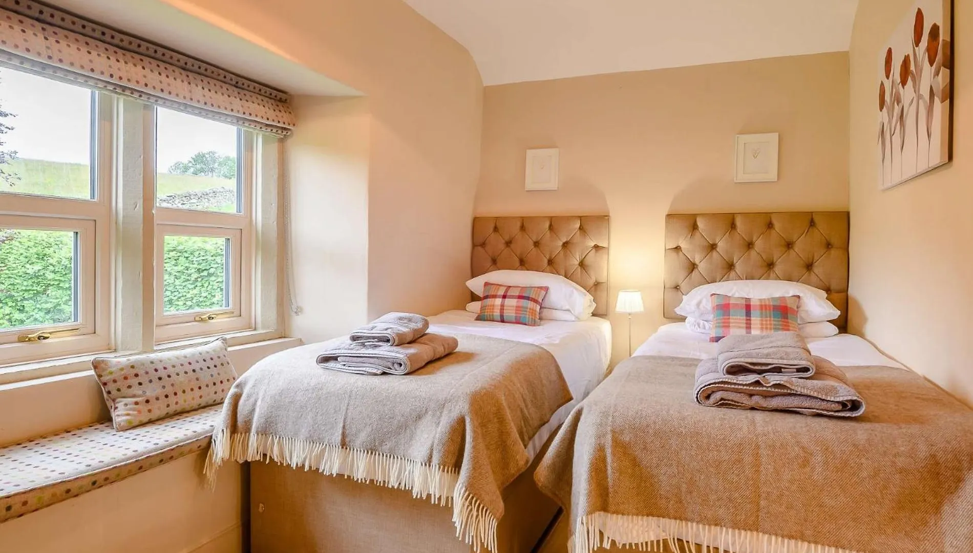 4 Bed In Ullswater 88023 *