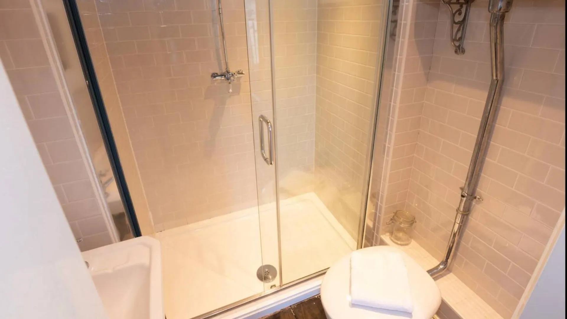 بيت للعطل Unicorn -beautiful, Spacious 3 Bed, 3 Bathroom House In Heart Of